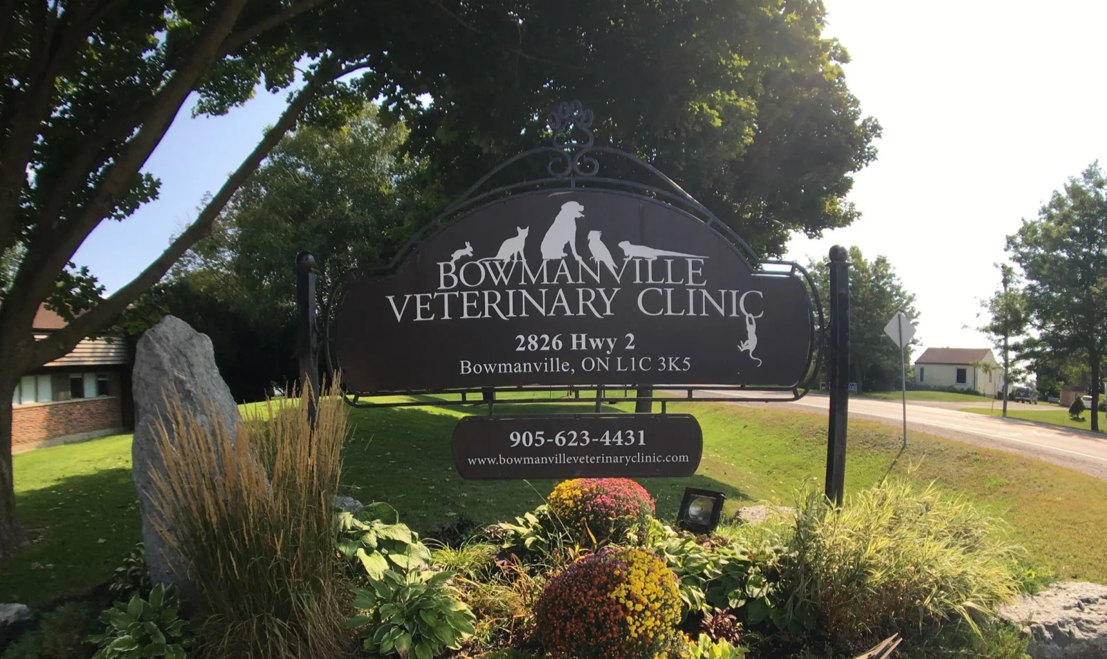 Bowmanville Veterinary Clinic sign